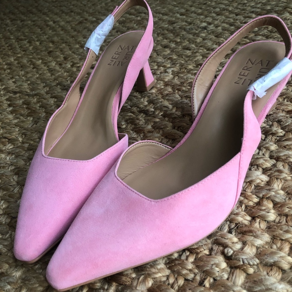 New: Naturalizer Dalary Slingback. Size 9 WIDE